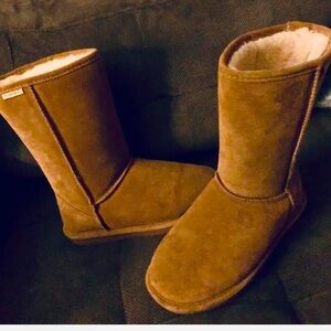 Brown Bearpaw winter boots